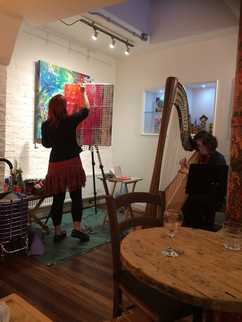 live art and harp